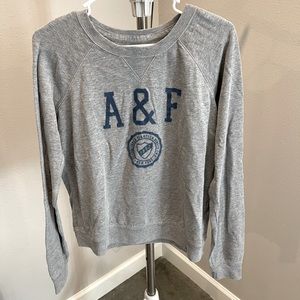 Women’s Abercrombie & Fitch sweatshirt (size large)